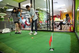 Thiết kế thi công sân golf mini trong nhà
