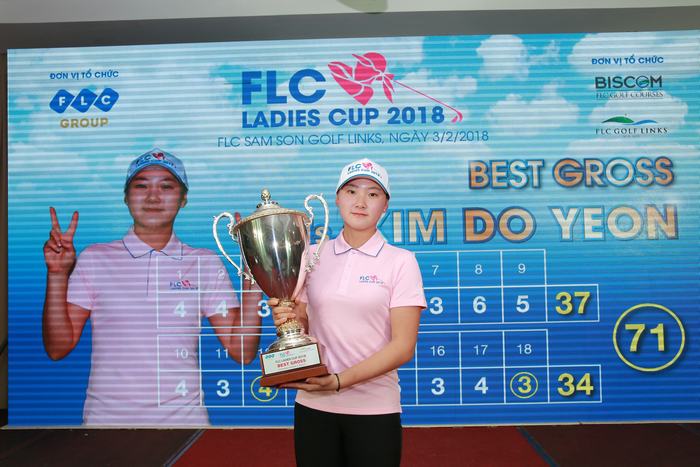 Nữ golfer 17 tuổi Hàn Quốc vô địch giải FLC Ladies Cup