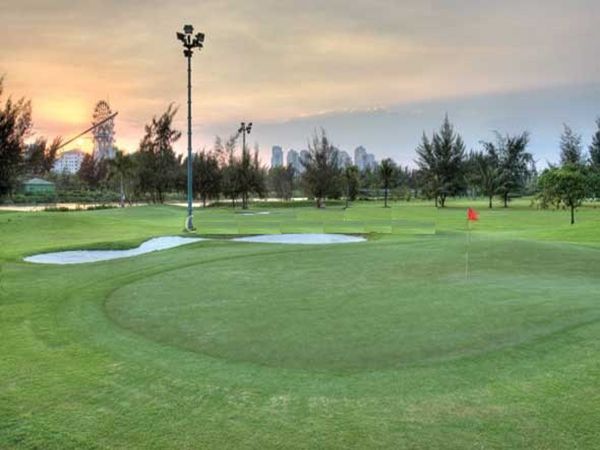 Sân golf Nam Sài Gòn