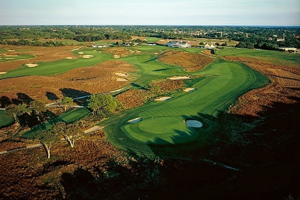 Cùng khám phá 7 sân golf đẹp nhất hành tinh