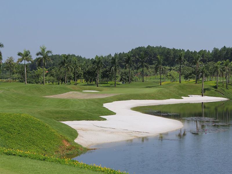 Sân golf Tràng An Ninh Bình
